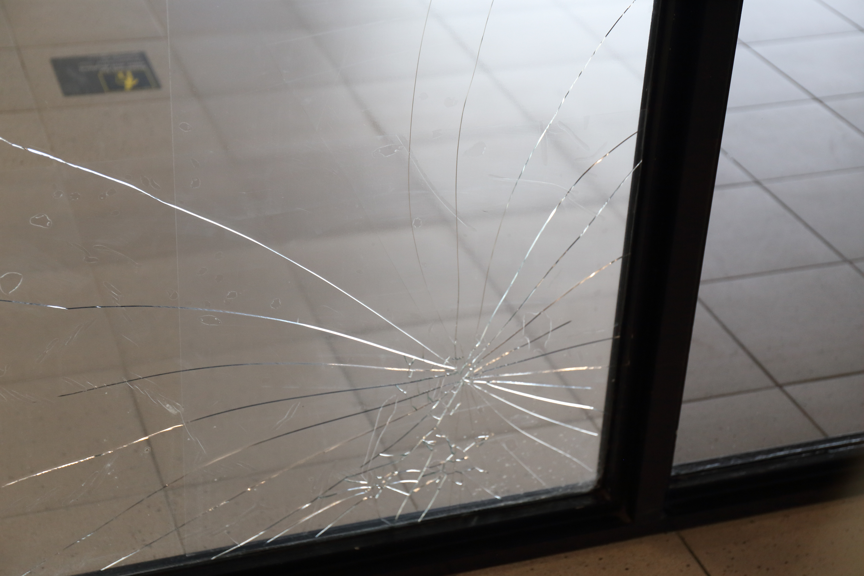ガラス交換 東郷町 | ガラス修理のご相談は修理の窓口東郷町